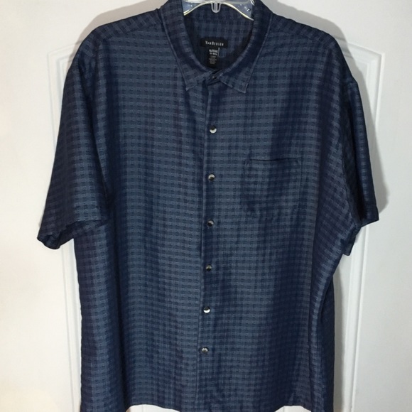 Van Heusen short sleeve button down - Picture 1 of 4